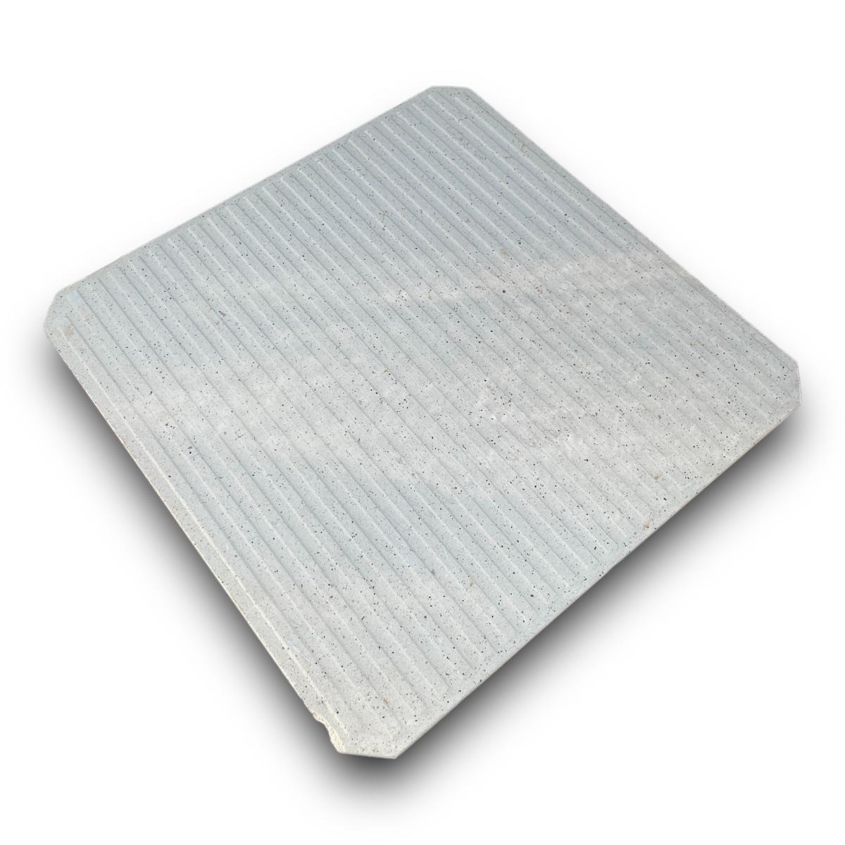 1 Placa Refractaria 13.5 x 13.5" - Base lisa de cordierita para hornos